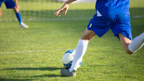 Attaque à la machette lors d'un match de foot : l'entraîneur témoigne