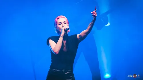 Muse D!RECT Live : L’interview de Jennifer Ayache (SUPERBUS)