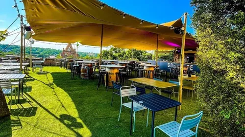 3 guinguettes créent un site pour recruter du personnel