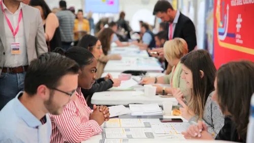 Le Village des Recruteurs évolue : plus d’opportunités pour...