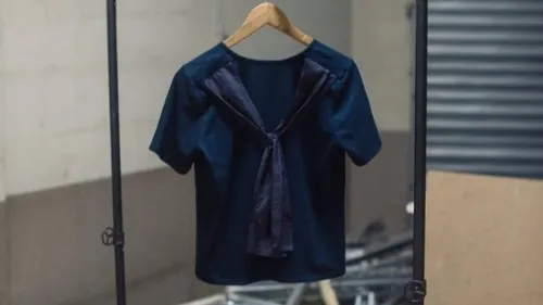 Cette marque de vêtement fabriquée à Toulouse est préparée dans un...