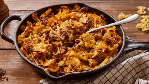 Pâtes sautées au bœuf haché