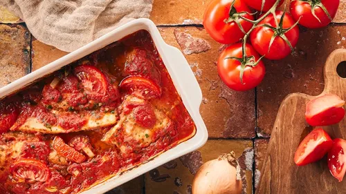 Gratin de poisson et sauce tomate à la provençale
