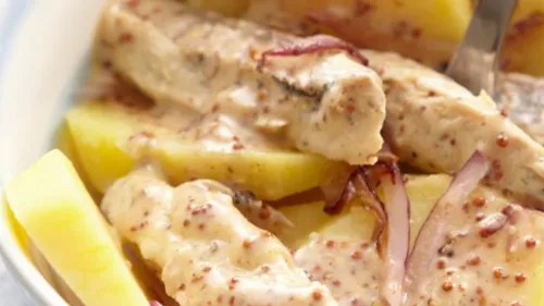 SALADE DE POMMES DE TERRE ET MAQUEREAUX À LA MOUTARDE