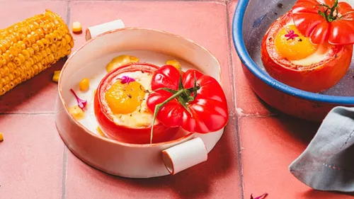 Œuf en cocote tomate et crème de maïs 