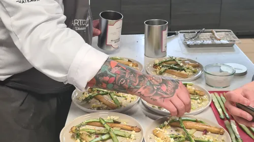 Asperges vertes et blanche et leur sauce ravigote par ArtCooking