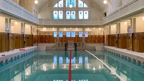 [DIAPORAMA] Visitez les bains municipaux rénovés de Strasbourg !