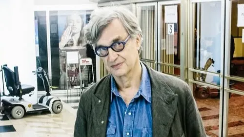Wim Wenders retire provisoirement de son film "Faux mouvement"