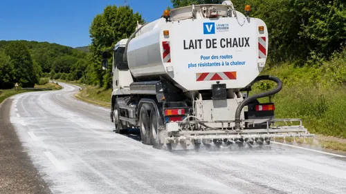 Canicule : des routes blanchies à la chaux dans le Haut-Rhin pour...
