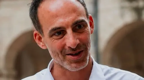 Présidentielle 2027 : Raphaël Glucksmann pourrait officialiser sa...