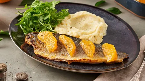 Bar aux agrumes et purée maison