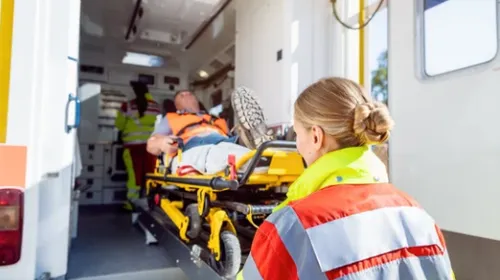 Soins transfrontaliers : le transfert à l’hôpital est-il...