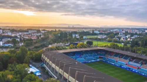 Deuxième défaite consécutive pour le Racing, défait par Fleury à...