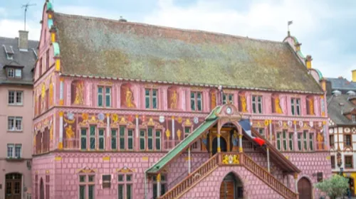 Mulhouse : une fausse plaque commémorative dédiée à l'Action française