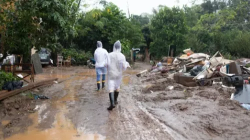  Inondations en Espagne : les secours sont enfin arrivés à Massanassa