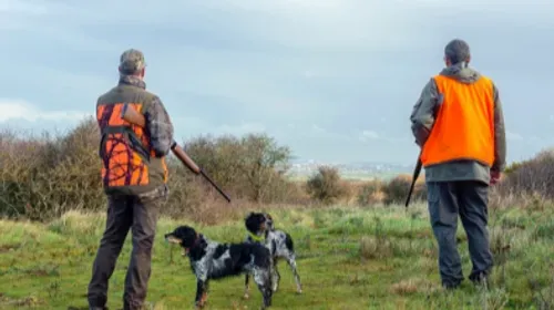 Un chasseur de 49 ans a été découvert mort d'une blessure par balle...