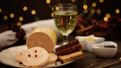 Un lot de foie gras de la marque Delpeyrat, originaire des Landes,...