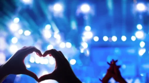 Cette célèbre artiste de renommée mondiale fait son grand retour en...