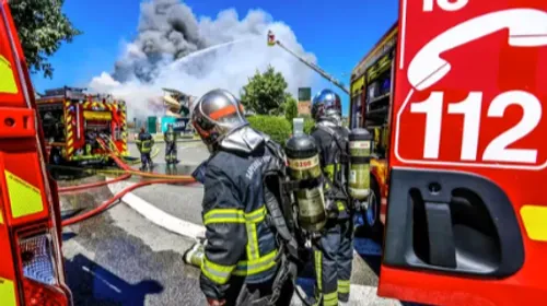 Un incendie se déclare sur un matelas dans un établissement...