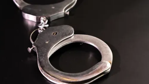 Belfort : Une jeune femme de 24 ans, entièrement vêtue de noir,...