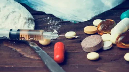 Arrestations et saisies sur un lieu de trafic de drogue