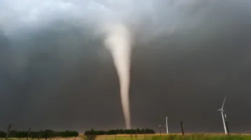 États-Unis : tornades et tempêtes de sable en furie