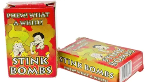 Enrico Macias réagit après une tentative de perturbation de son...