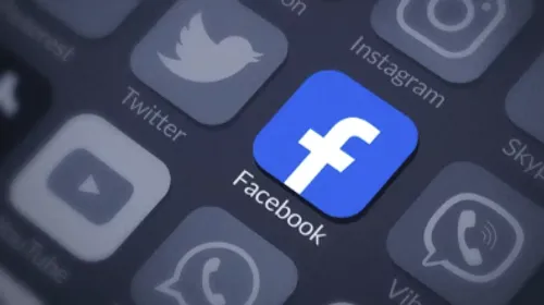 L'ex-employée de Facebook, Sarah Wynn-Williams, révèle ses...