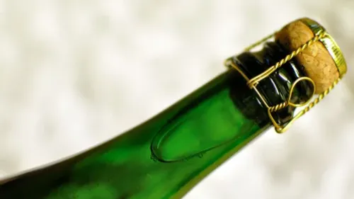 Un Crémant d'Alsace plongé à 25 mètres sous l’eau dans un lac : à...