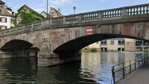 Strasbourg : un homme sauvé de la noyade après une chute dans l’Ill