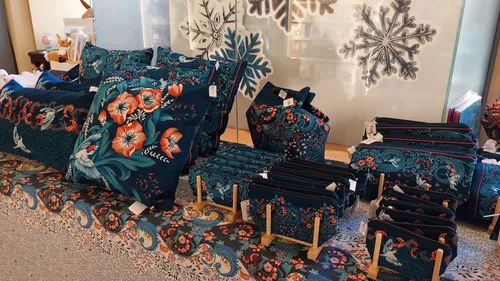 La Boutique aux Étoffes de Mulhouse présente "L'Envol Bleu"