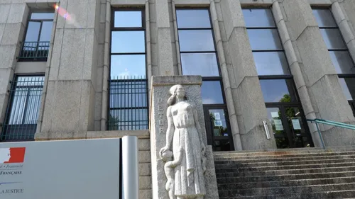 Une assistante familiale accusée de maltraitance envers une jeune...