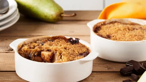 Crumble poire et chocolat noir