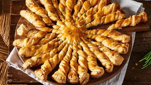 Feuilleté au saumon fumé ail et fines herbes à partager pour l'apéro