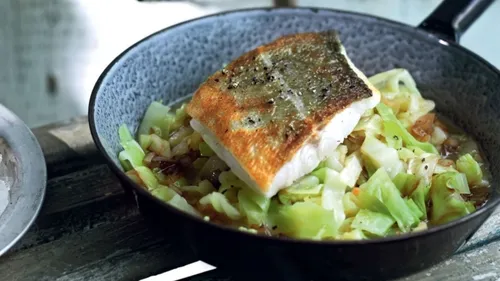 Filet de cabillaud grillé et poêlée de poireaux