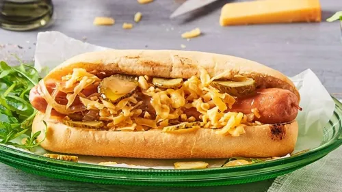 Hot dog aux oignons caramélisés au cidre