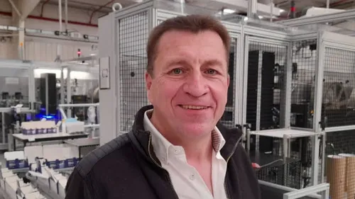 L'info éco | La production de masques régionaux se cherche un...