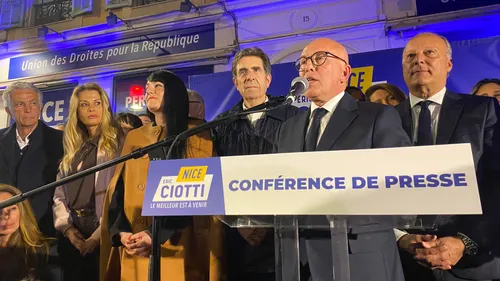 « La fête est finie » : Éric Ciotti vend les voitures de fonction...