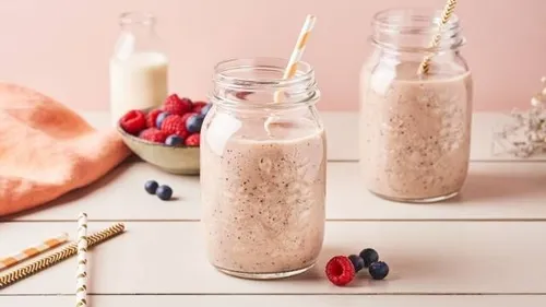 Smoothie banane, myrtille, framboise