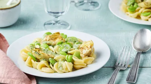 Pasta orecchietta à l'artichaut, fèves et cresson