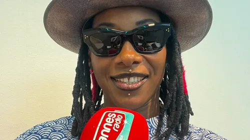 Fatoumata Diawara séduit Jazz à Juan, Keziah Jones attendu ce soir