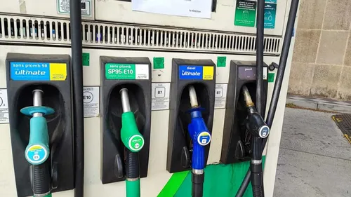 Les automobilistes alsaciens se ruent vers les stations-essence...