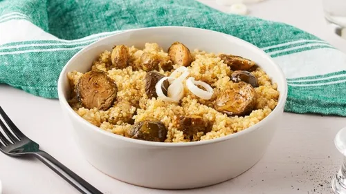 Risotto de quinoa aux choux de Bruxelles et lardons