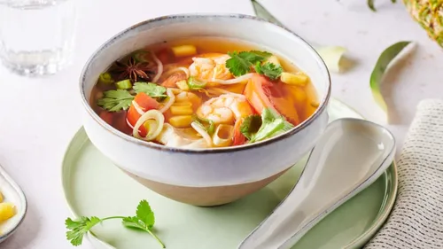 Soupe Pho aux poissons et crevettes