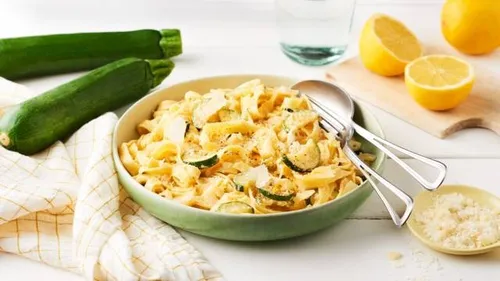 Tagliatelles aux courgettes et citron