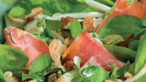 Salade d'épinard, poire, jambon sec