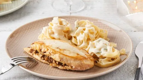 Suprême de volaille farci aux champignons