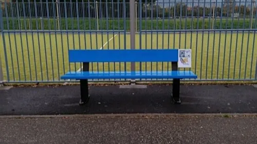 Un banc bleu à Ingersheim