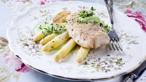 Rencontre entre le ris de veau, le saint pierre et les asperges...