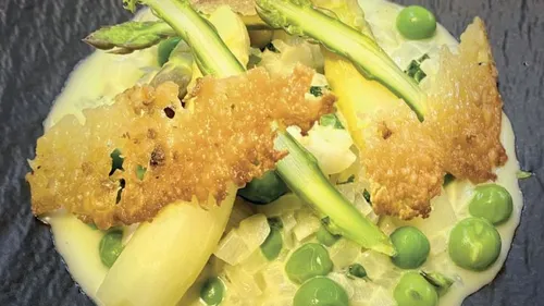 Asperges comme un risotto à la tomme d’Alsace